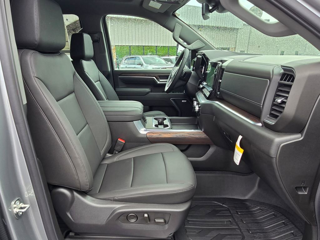 New 2025 GMC Sierra 2500 SLT image 25