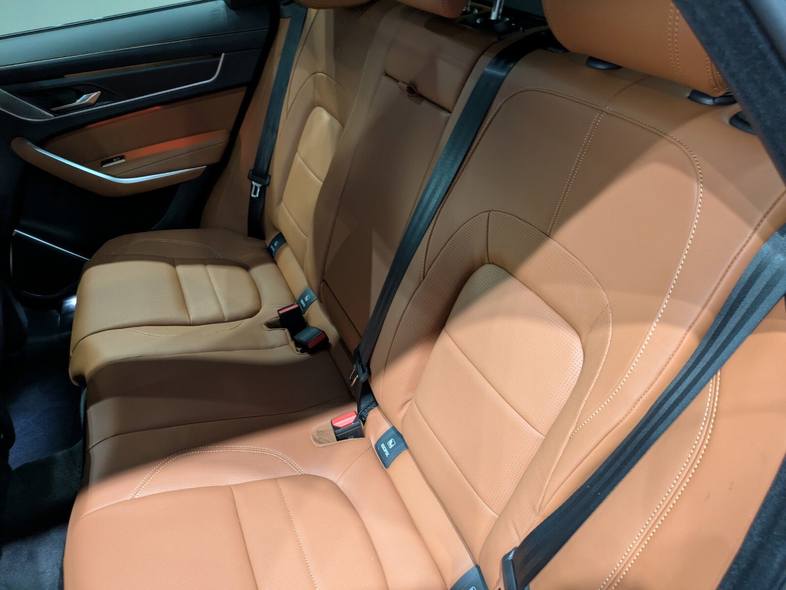 New 2026 Jaguar F-PACE R-Dynamic S image 13