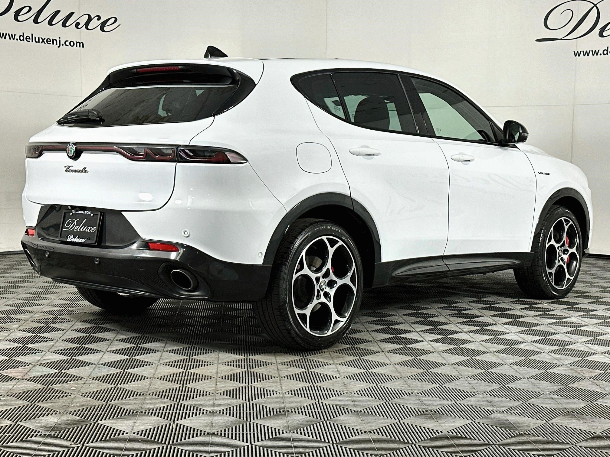 Used 2024 Alfa Romeo Tonale Veloce w/ Active Assist Package AWD/4WD image 6