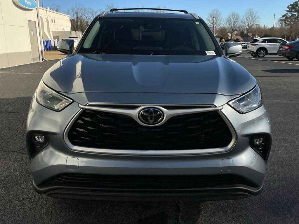 Used 2022 Toyota Highlander XLE image 9
