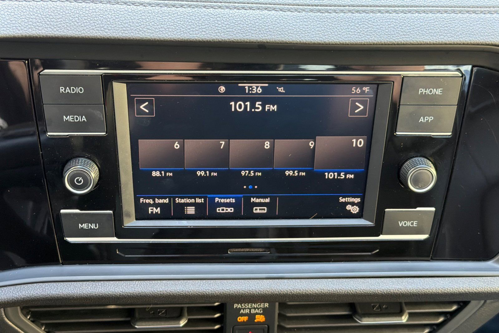 Used 2022 Volkswagen Jetta SE FWD image 14