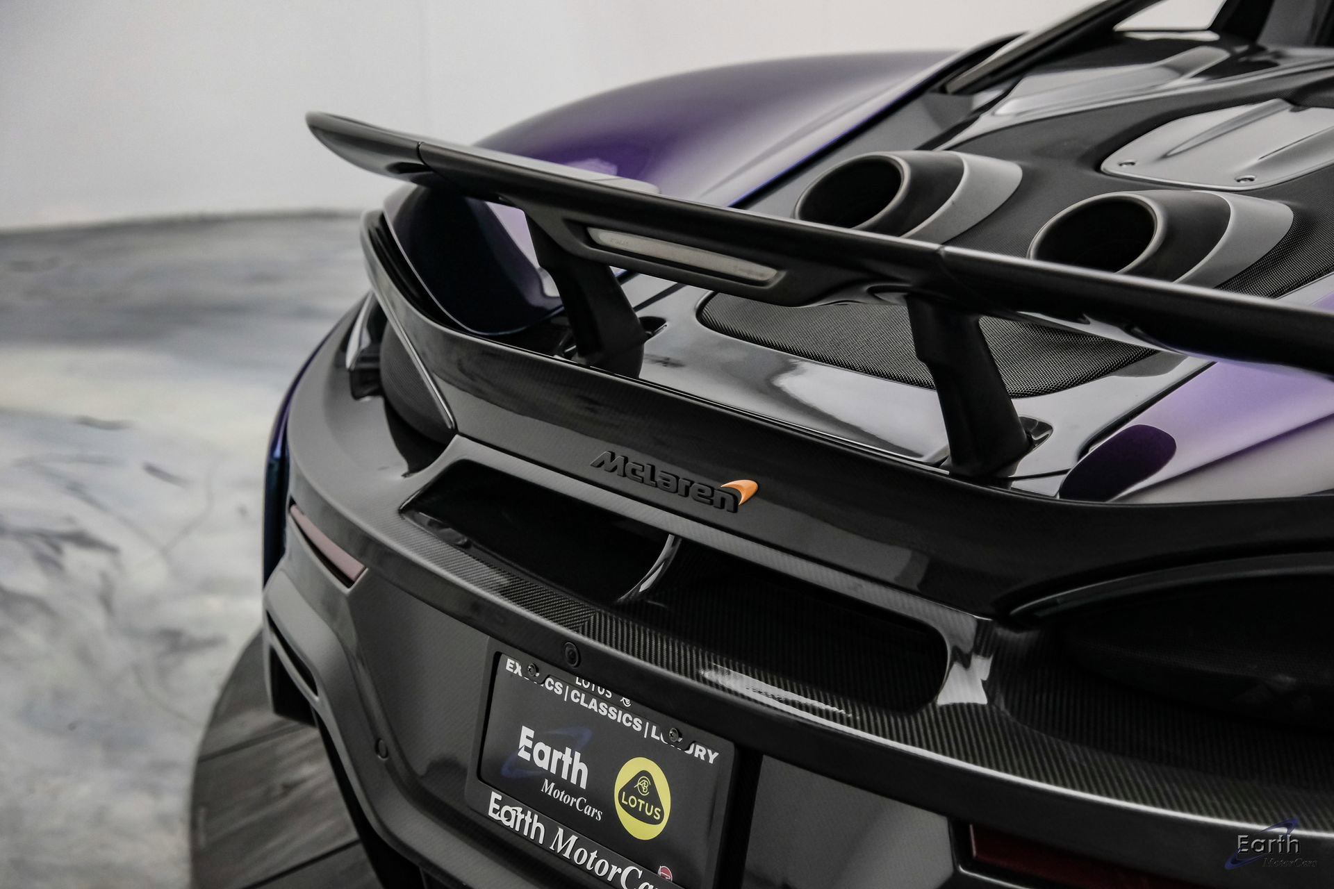 Used 2019 McLaren 600LT RWD image 18