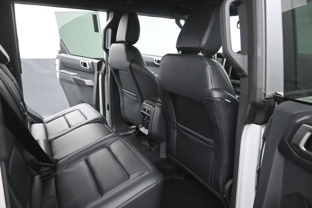 New 2026 Ford Bronco Outer Banks AWD/4WD image 16