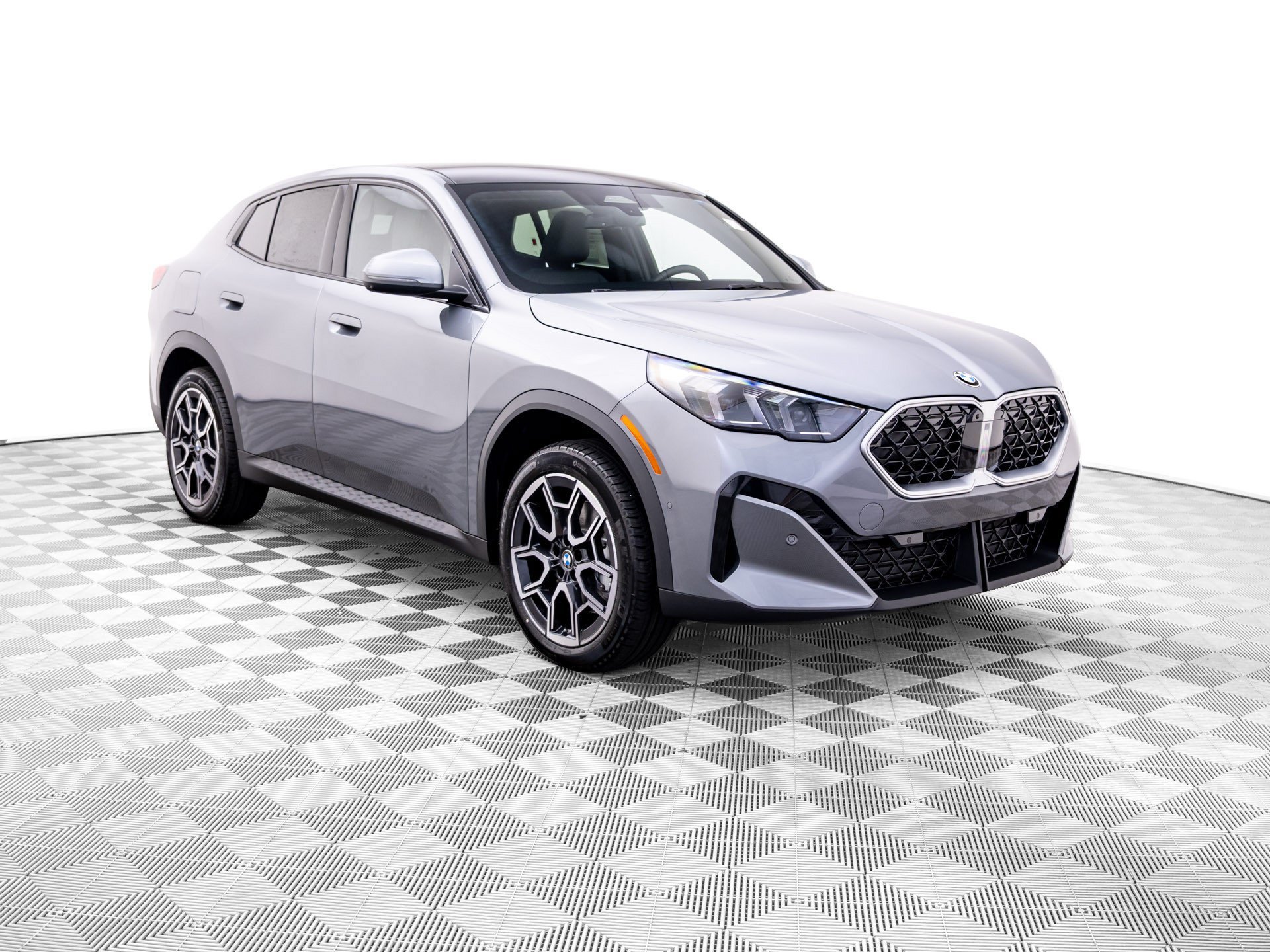 New 2027 BMW X2 xDrive28i w/ Technology Package AWD/4WD image 9