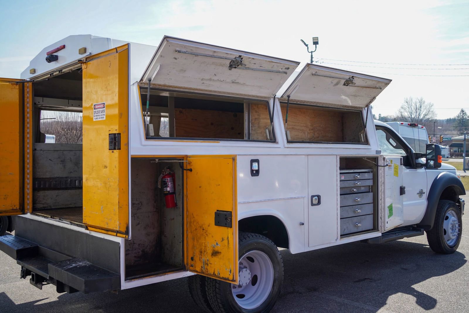 Used 2016 Ford F550 4x4 Regular Cab Super Duty image 9