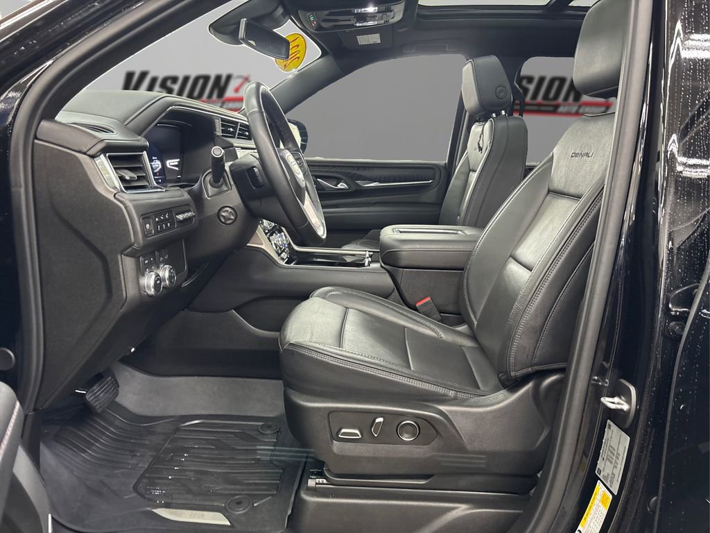 Used 2024 GMC Yukon XL Denali image 9
