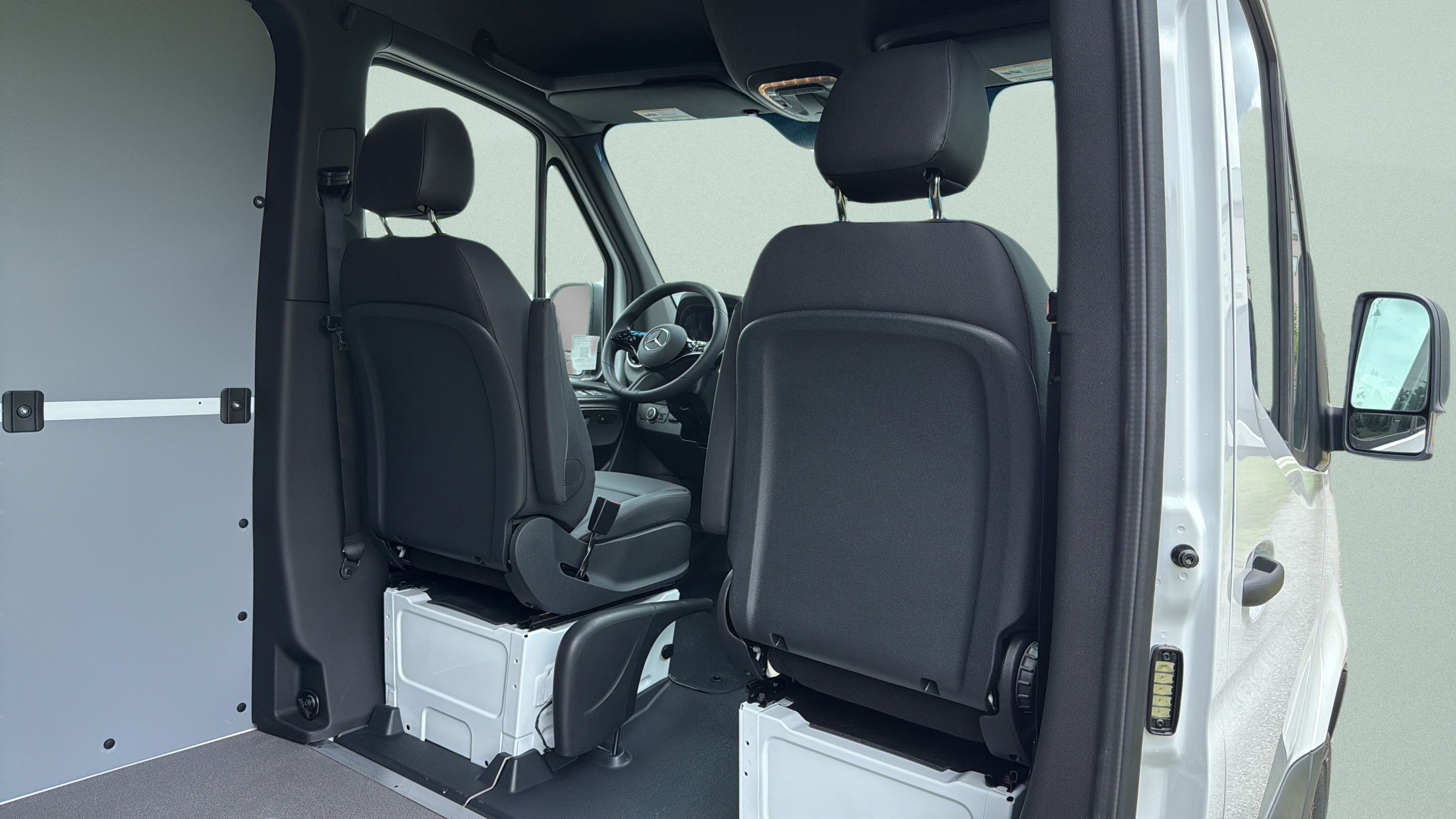 New 2026 Mercedes-Benz Sprinter 2500 image 14