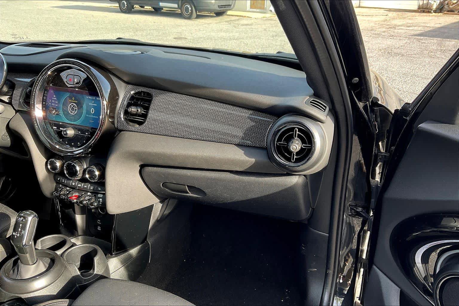 Certified 2024 MINI Cooper S image 18