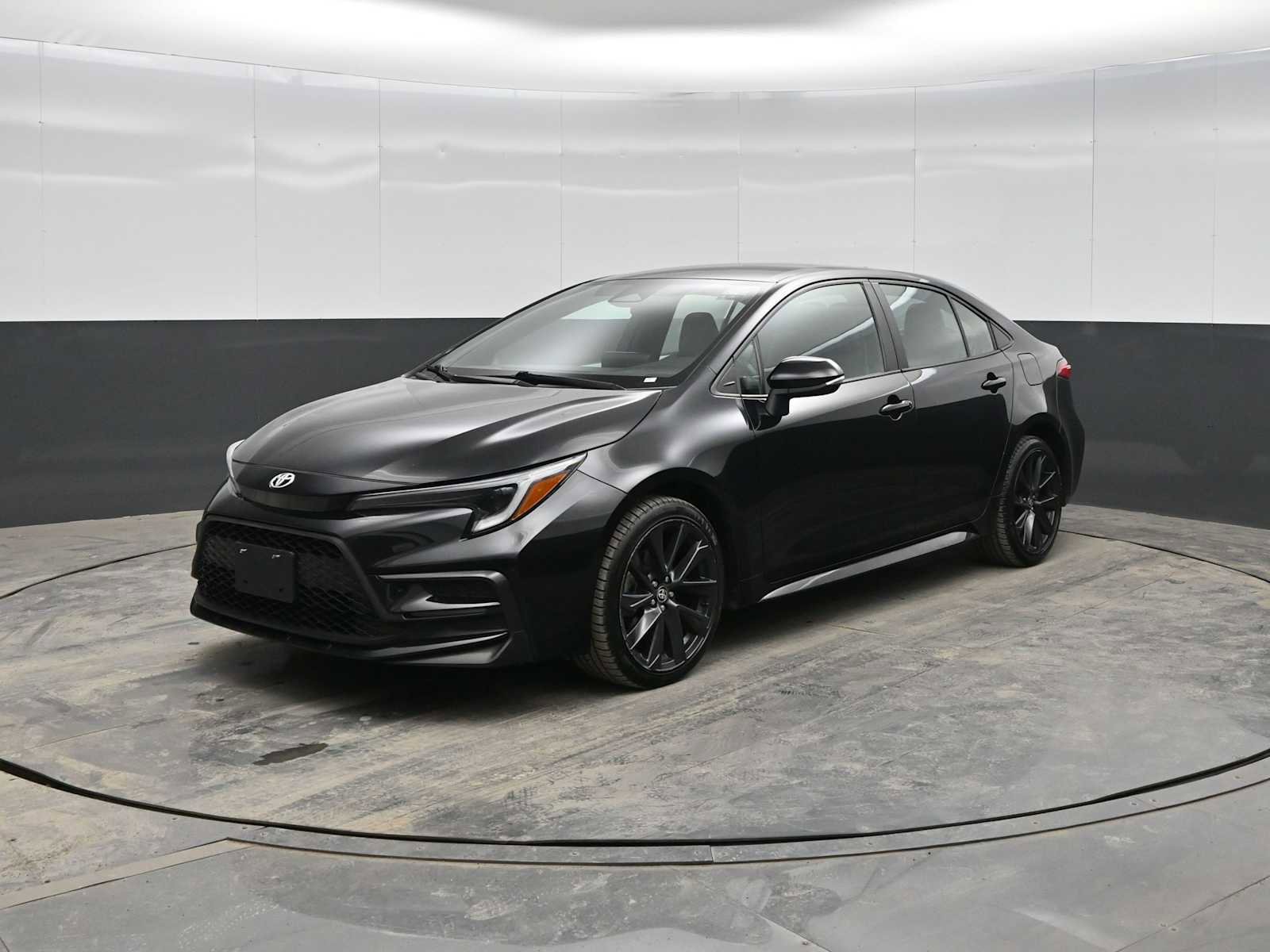 Used 2024 Toyota Corolla SE image 4