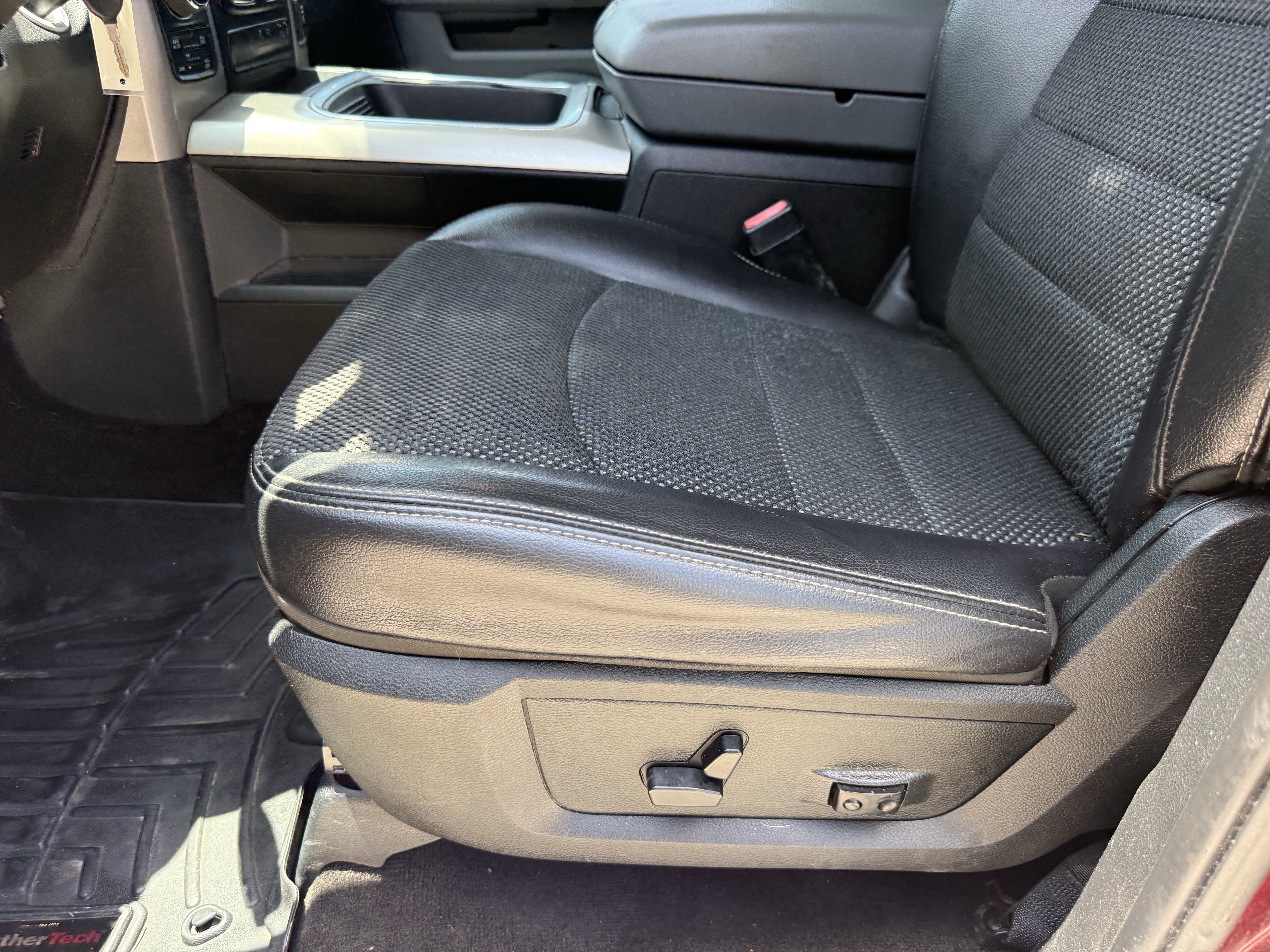 Used 2017 RAM 1500 Lone Star AWD/4WD image 26
