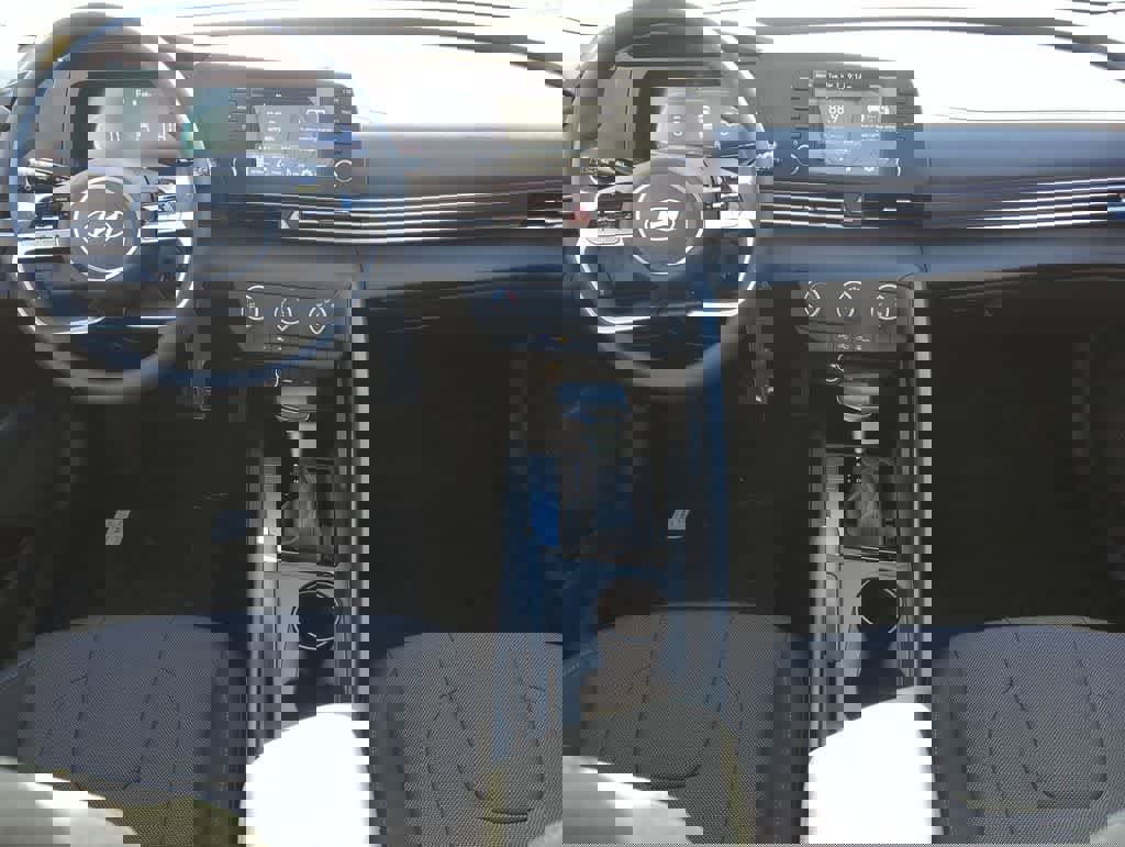 New 2026 Hyundai Elantra SE image 18