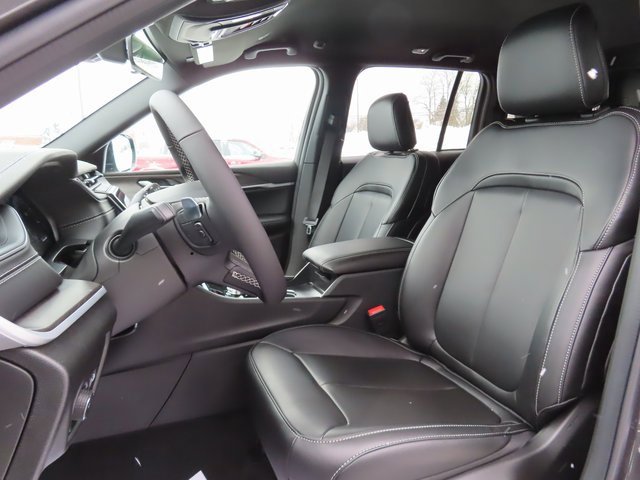 New 2025 Jeep Grand Cherokee Limited w/ Black Appearance Package image 19