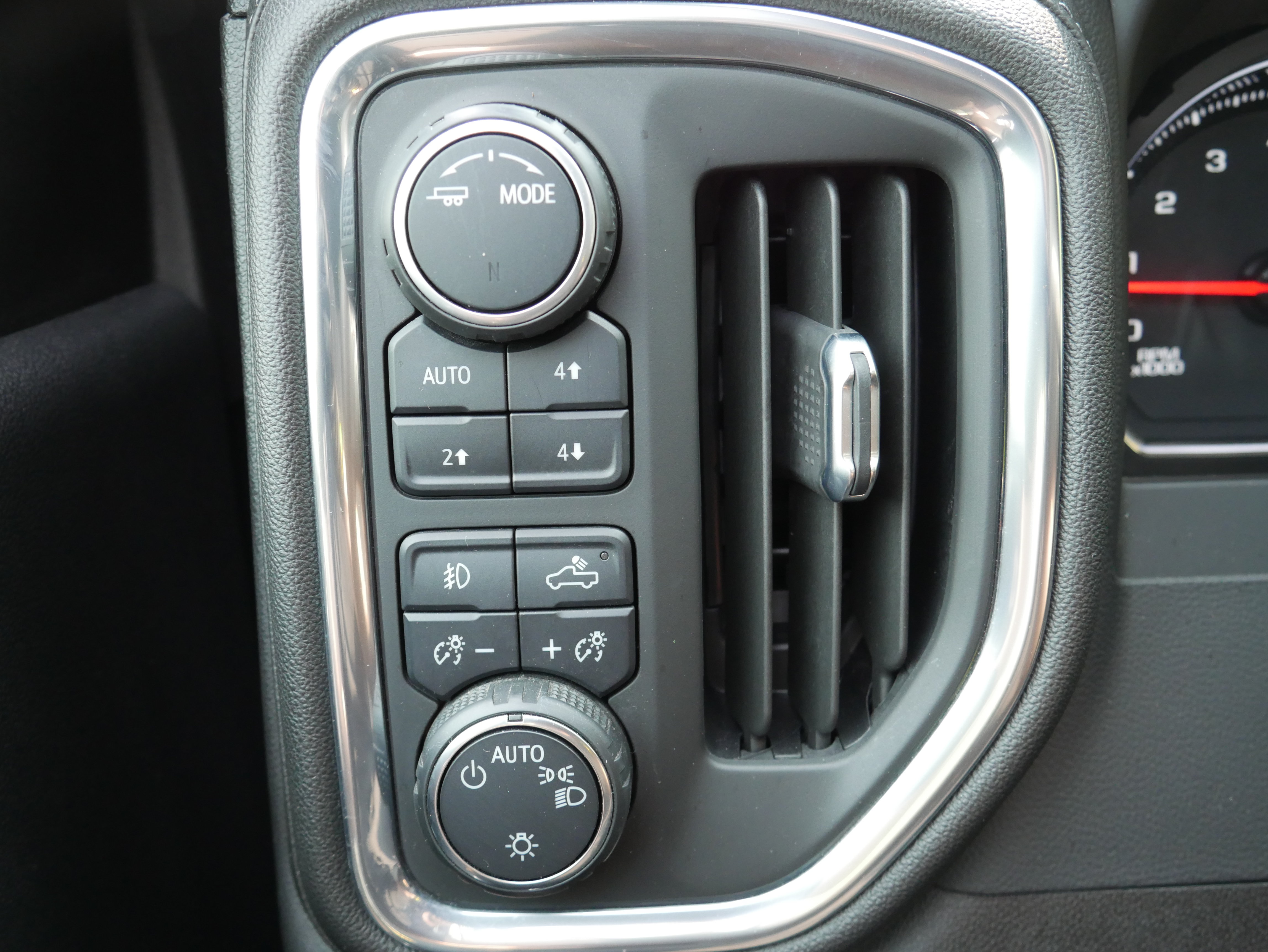 Certified 2022 Chevrolet Silverado 2500 LT w/ Convenience Package AWD/4WD image 29