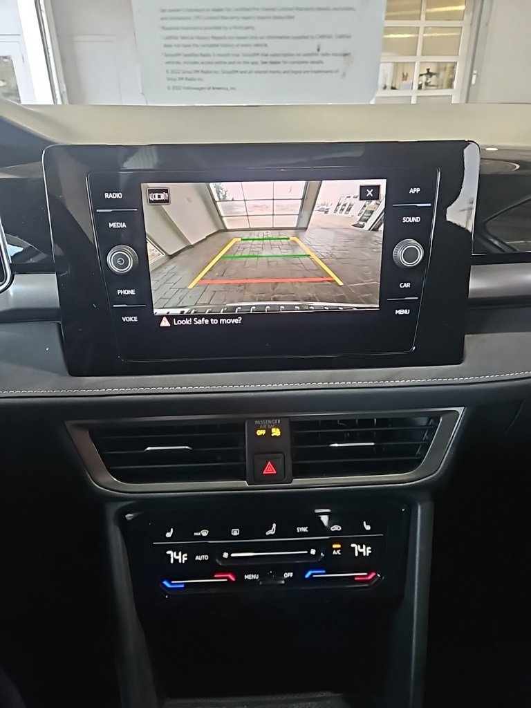 Used 2025 Volkswagen Taos SE image 31