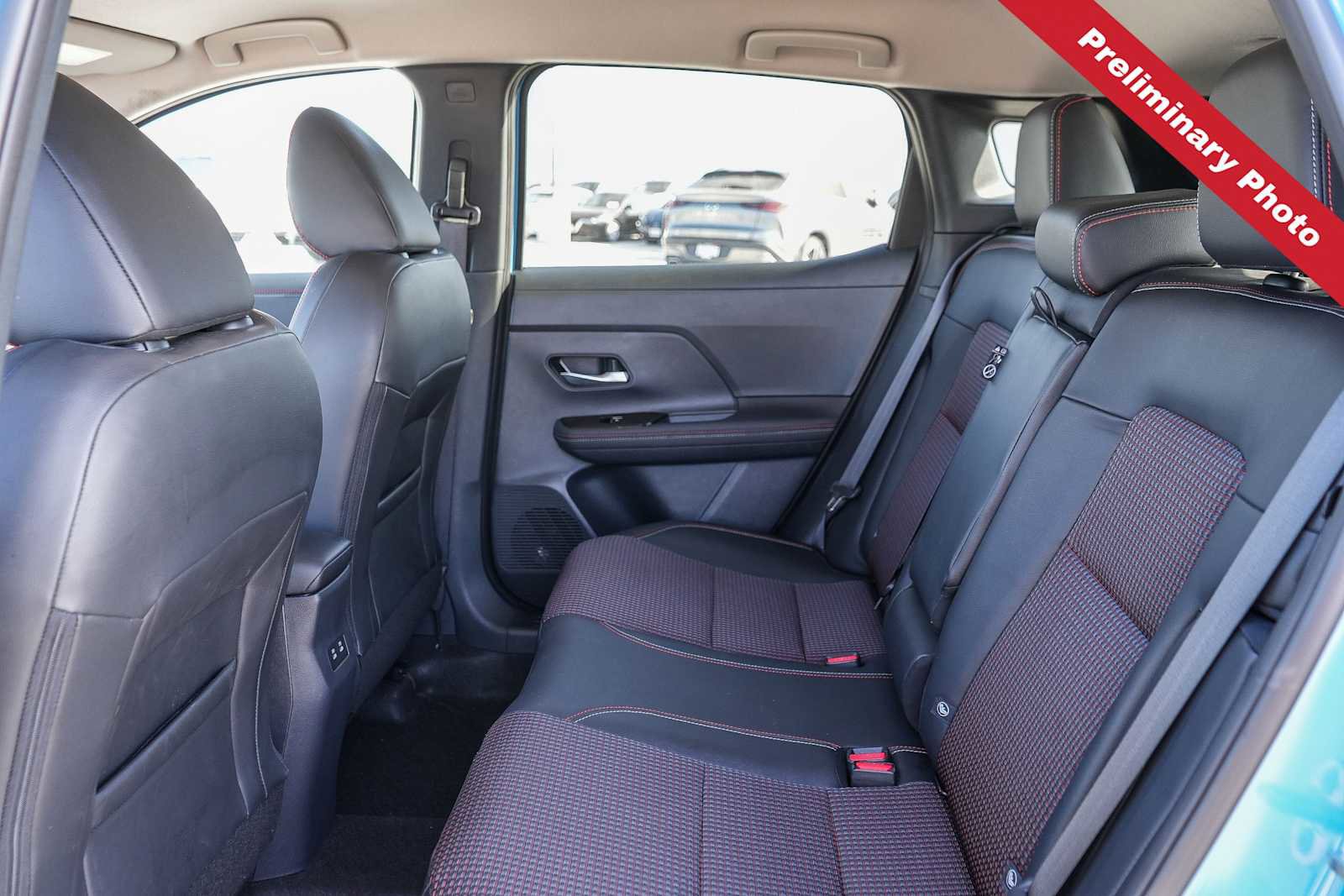 Used 2025 Nissan Kicks SR FWD image 13