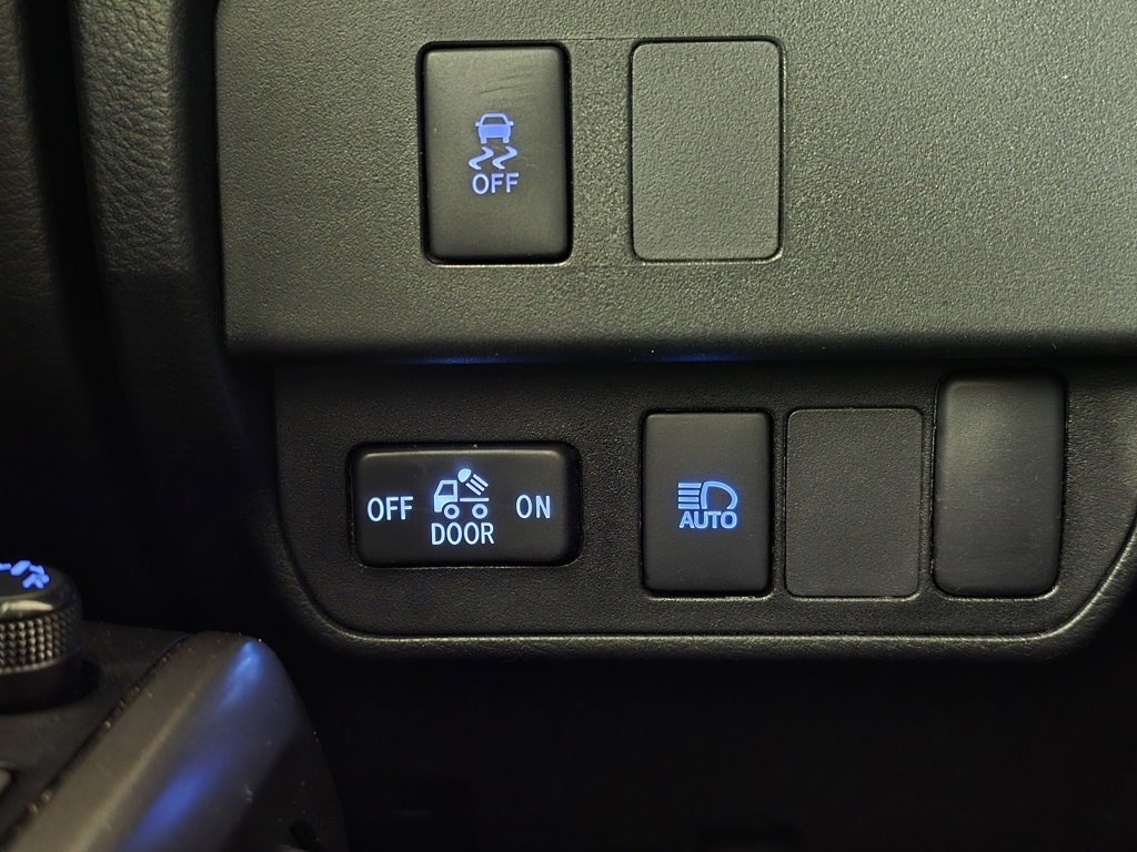 Used 2023 Toyota Tacoma SR5 image 21