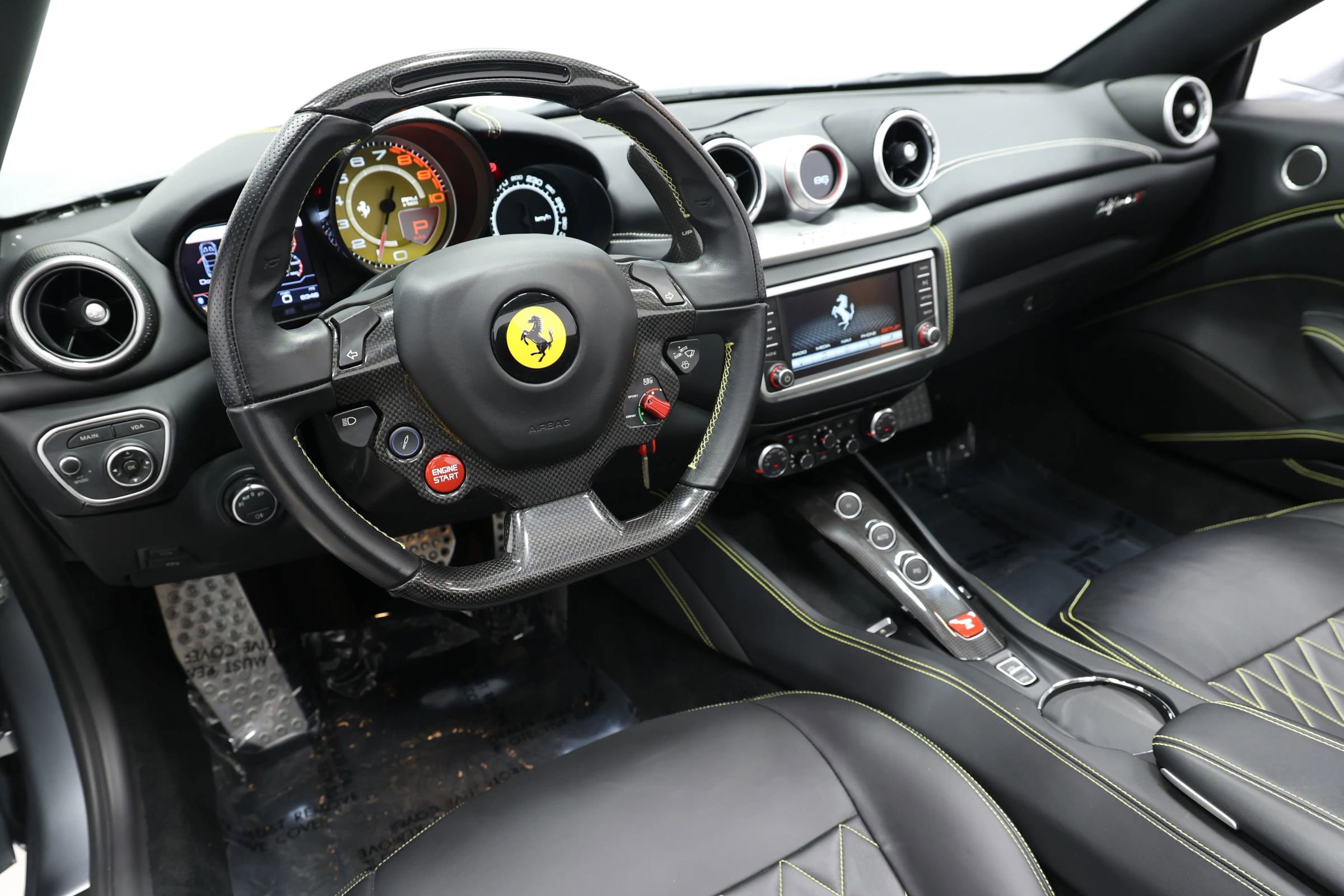 Used 2015 Ferrari California T image 47