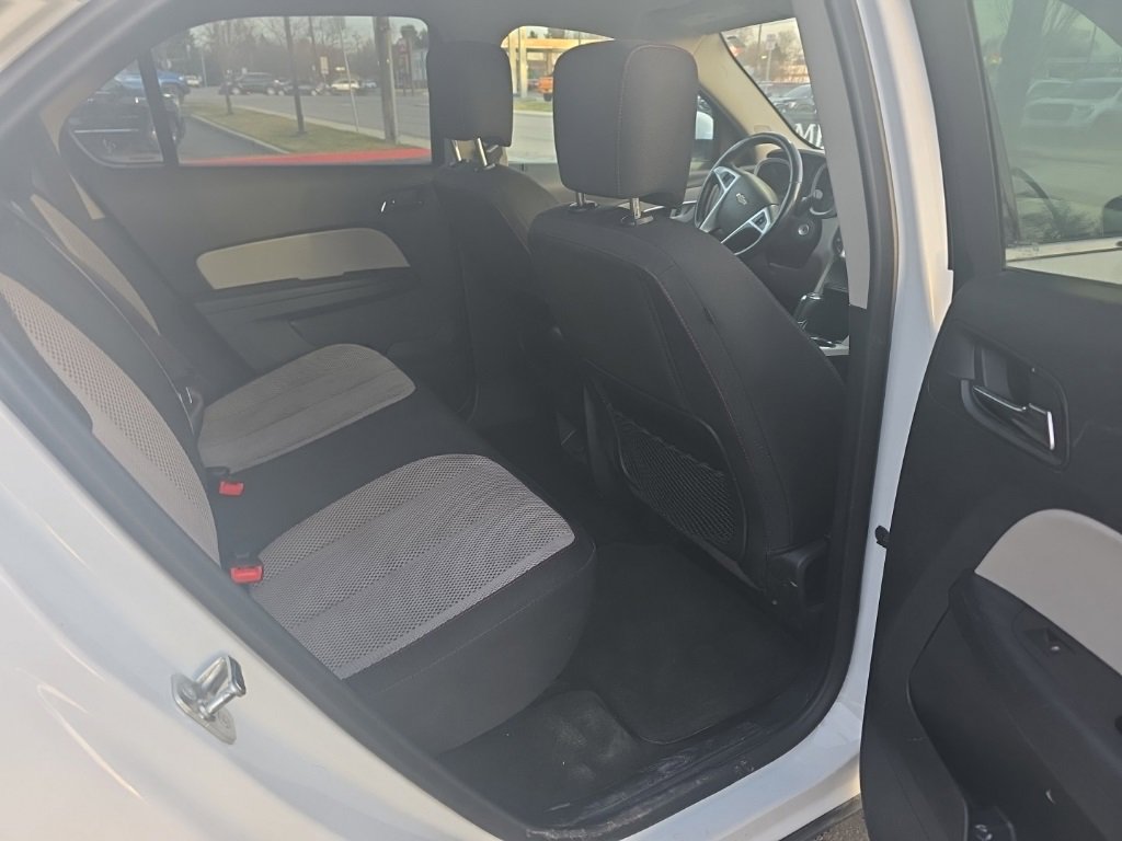 Used 2017 Chevrolet Equinox LT w/ Convenience Package image 6