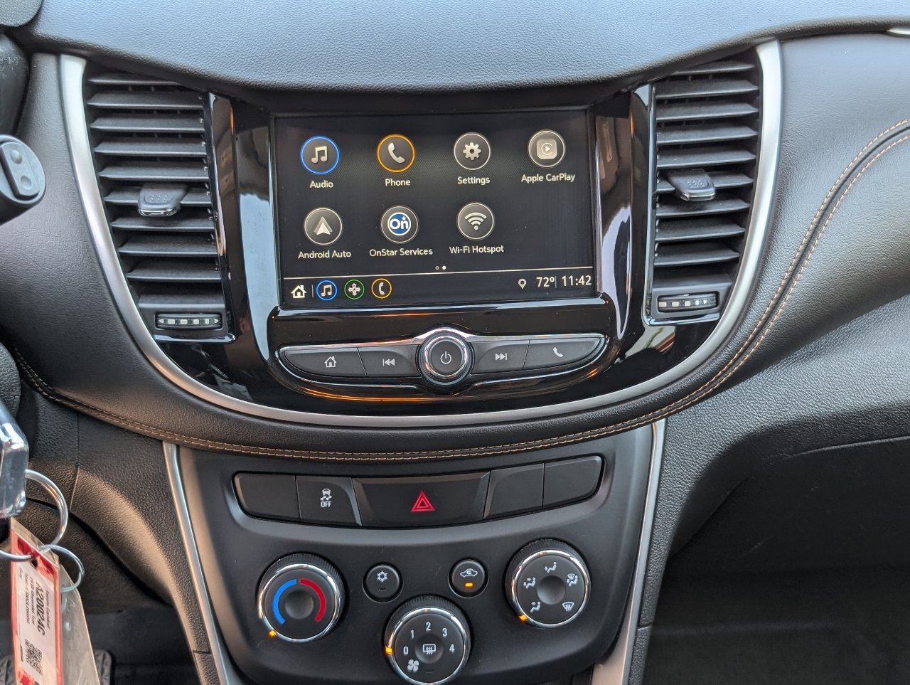 Used 2018 Chevrolet Trax LT w/ LPO, Cargo Package FWD image 17