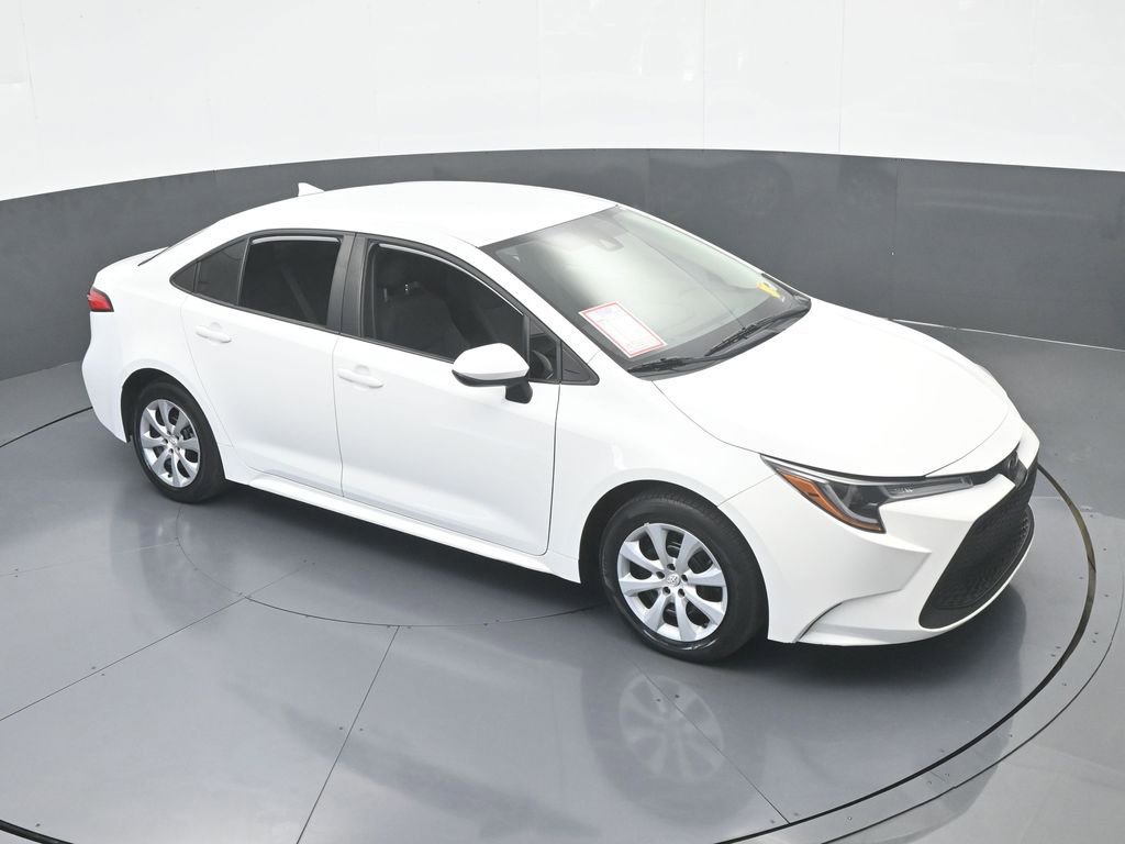 Used 2022 Toyota Corolla LE image 49