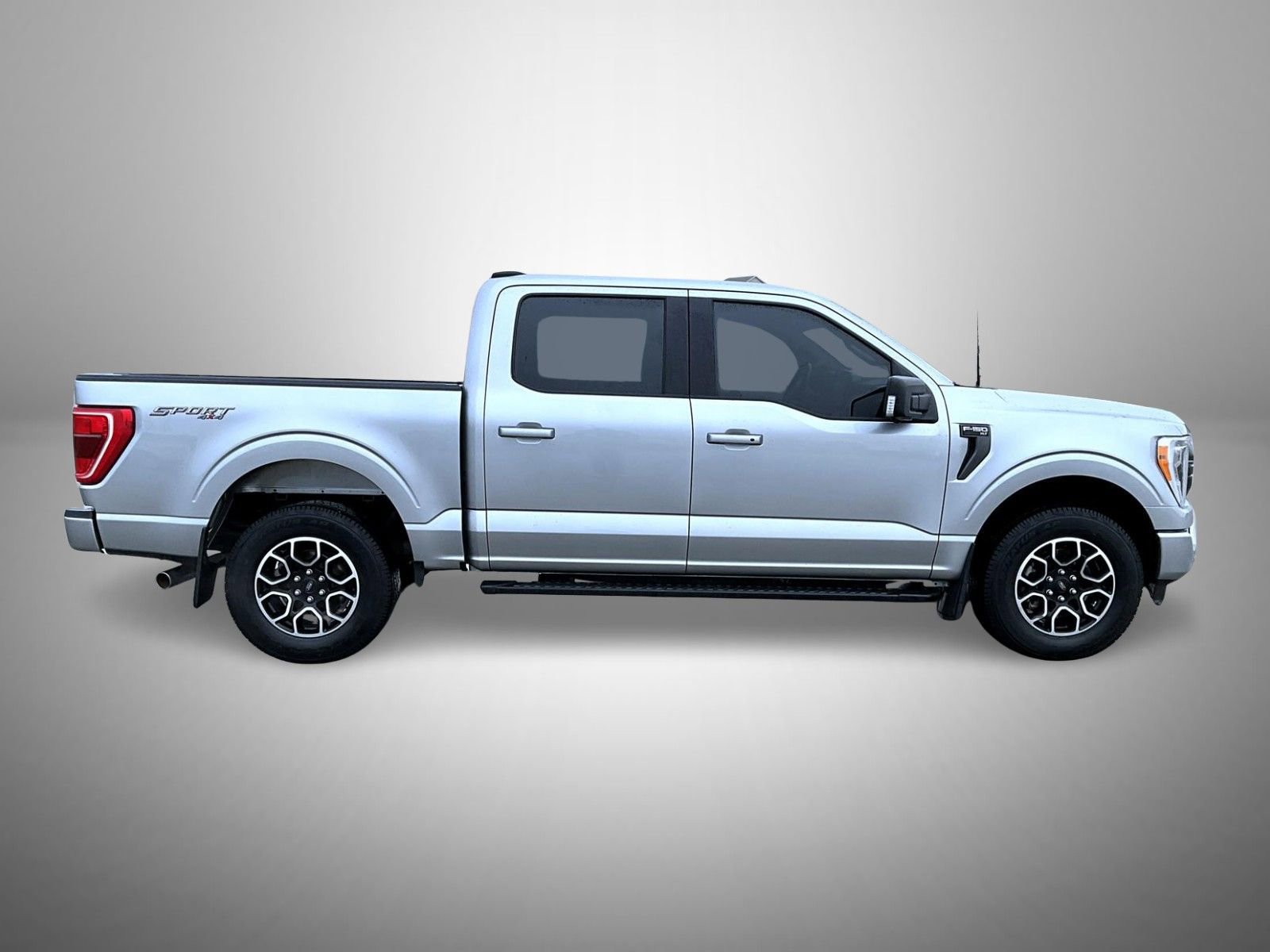 Used 2022 Ford F150 XLT w/ Equipment Group 302A High AWD/4WD image 4