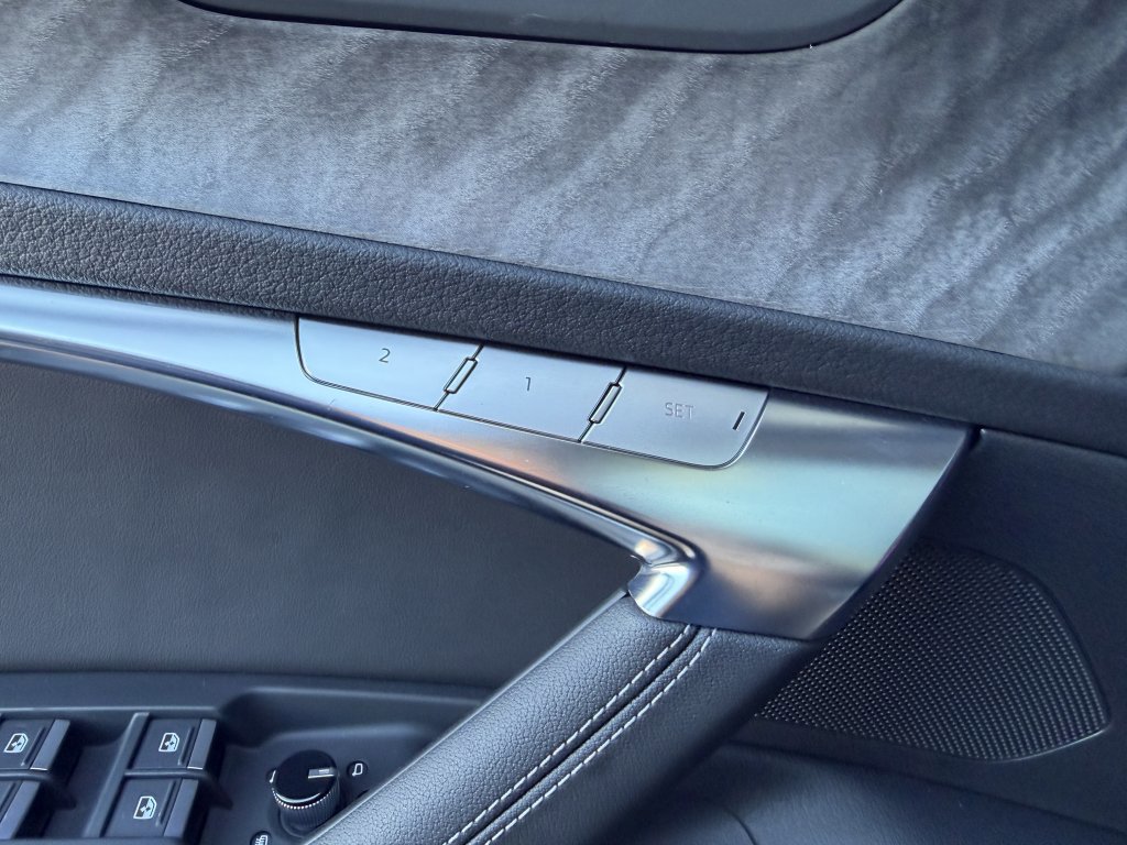 Used 2024 Audi A6 Premium Plus w/ Premium Plus Package image 30