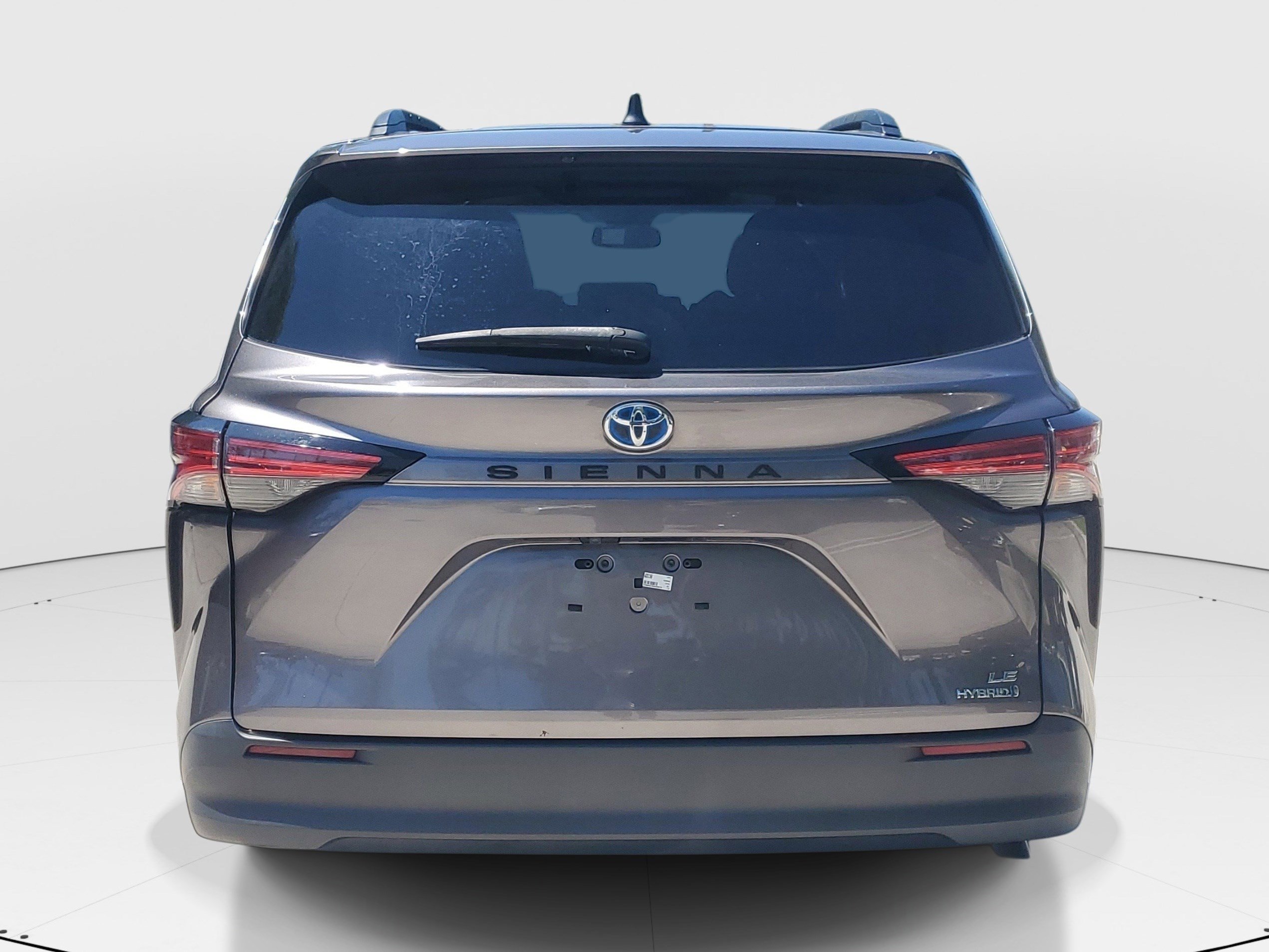 Used 2021 Toyota Sienna LE w/ LE Plus Package FWD image 4