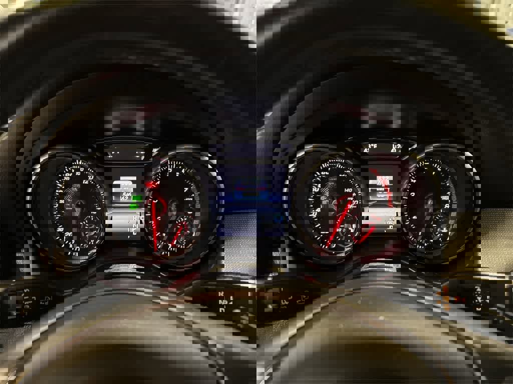 Used 2019 Mercedes-Benz GLA 250 4MATIC image 33