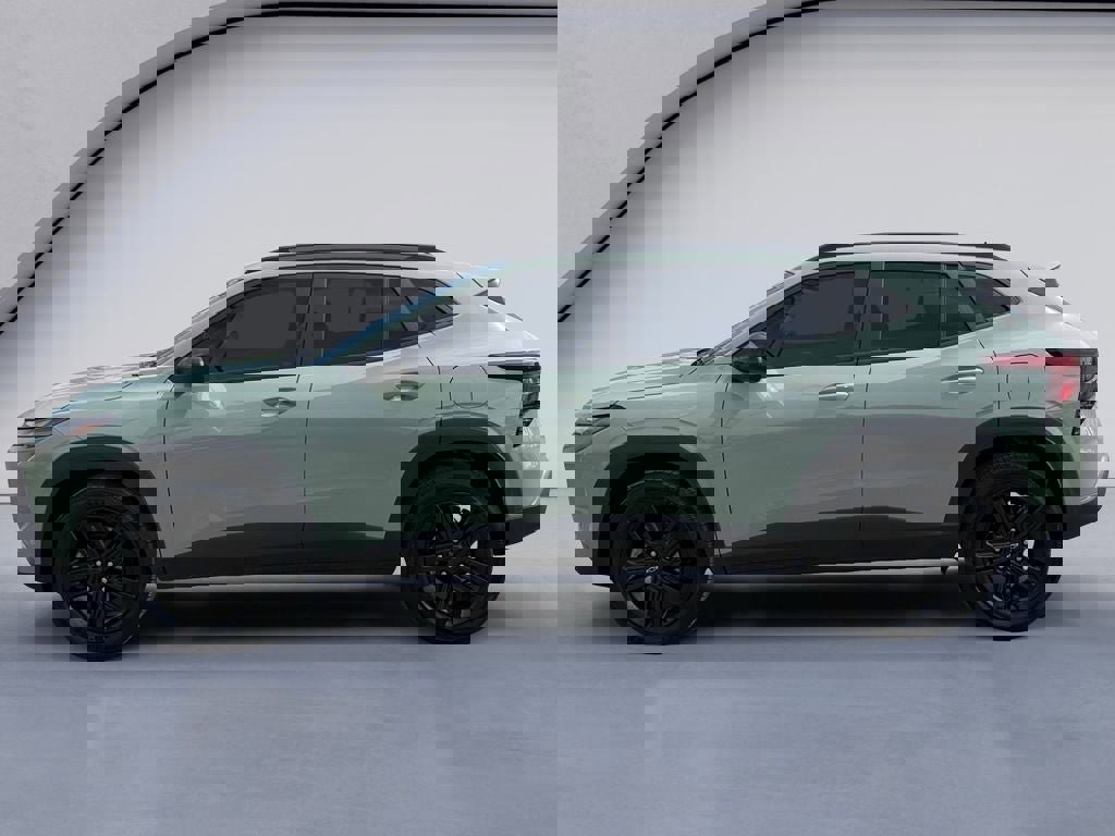 Used 2024 Chevrolet Trax ACTIV w/ Sunroof Package image 2