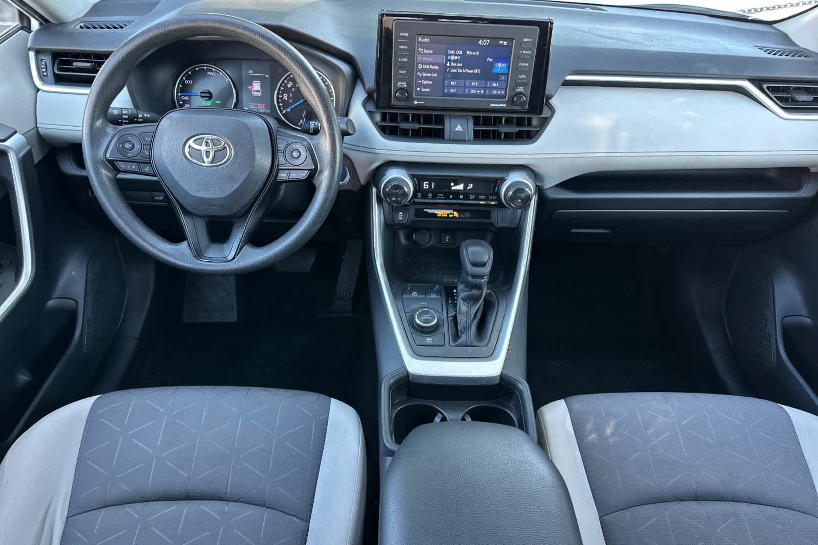 Used 2021 Toyota RAV4 XLE w/ Convenience Package AWD/4WD image 3