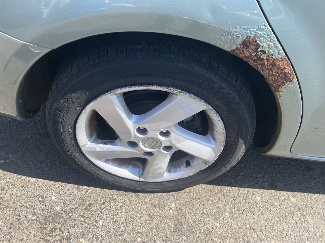 Used 2004 MAZDA MAZDA6 i FWD image 15