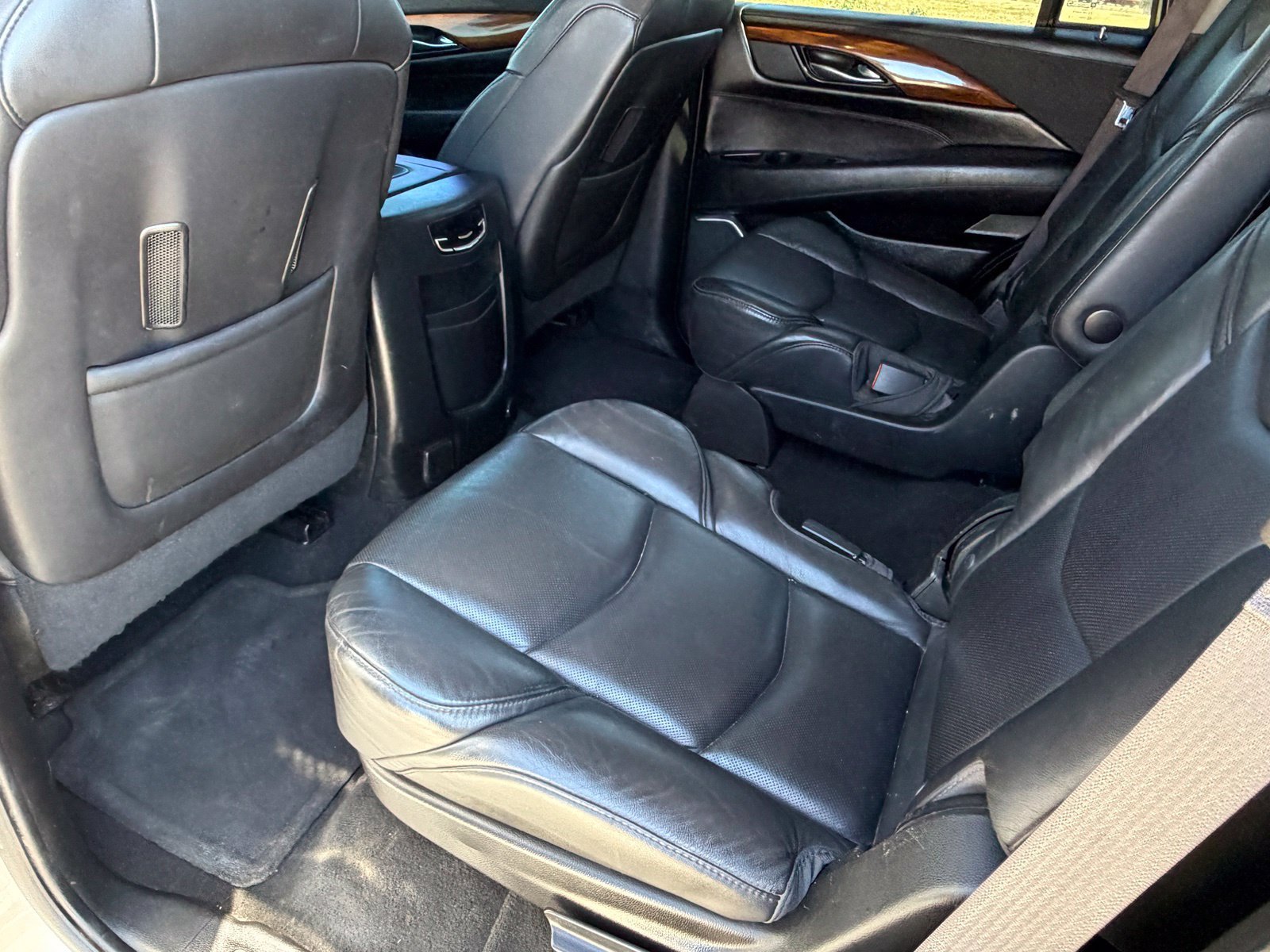 Used 2016 Cadillac Escalade Luxury AWD/4WD image 37