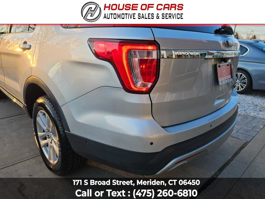 Used 2019 Ford Explorer XLT w/ Equipment Group 202A AWD/4WD image 16