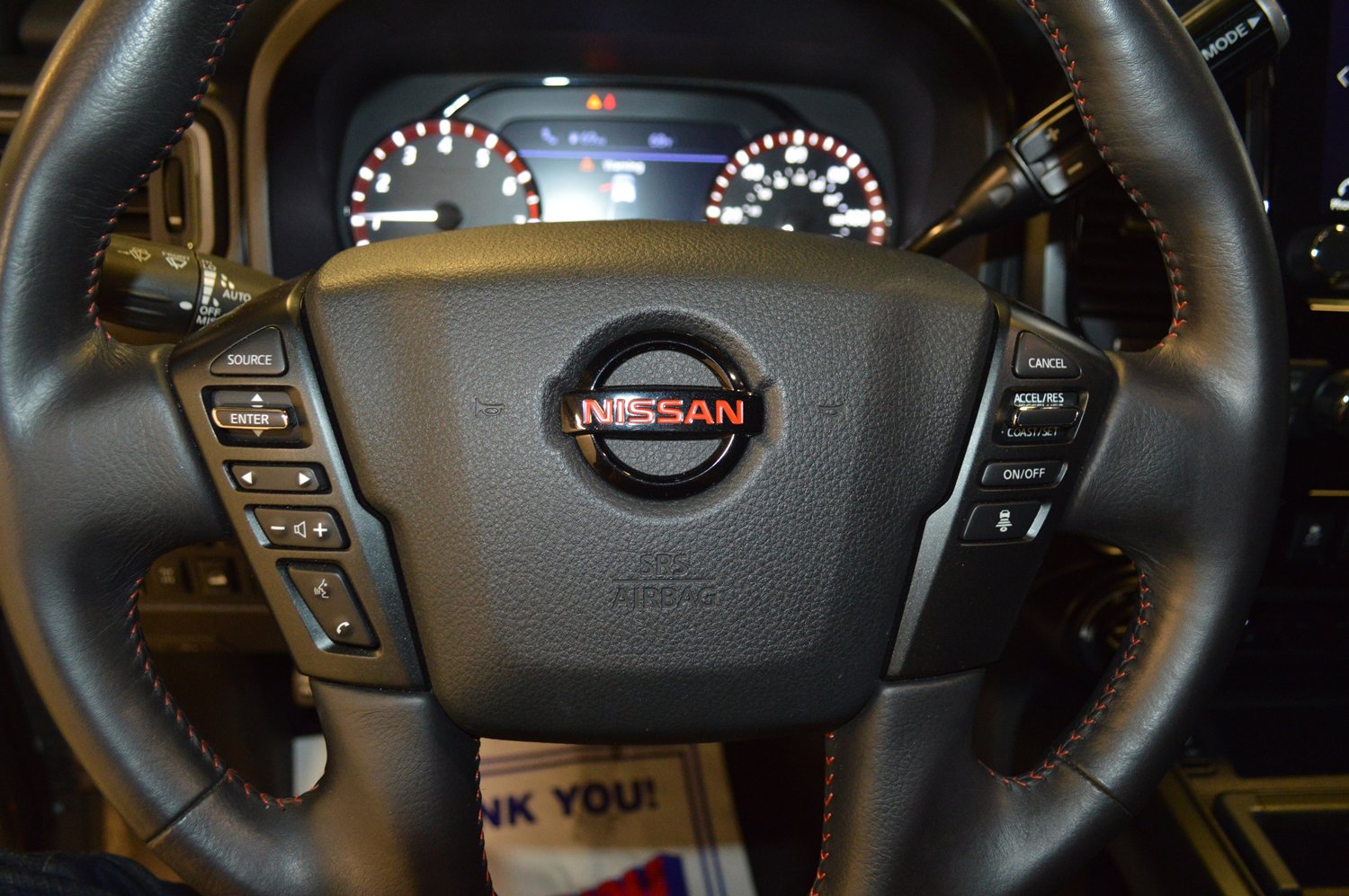 Used 2021 Nissan Titan PRO-4X w/ Pro-4x Convenience Package AWD/4WD image 18