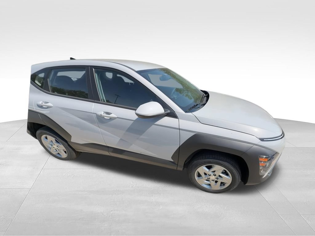 New 2026 Hyundai Kona SE AWD/4WD image 2