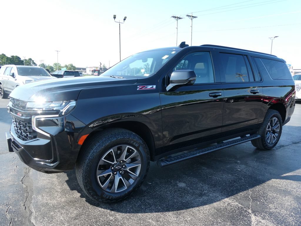 Certified 2023 Chevrolet Suburban Z71 w/ Luxury Package AWD/4WD image 10