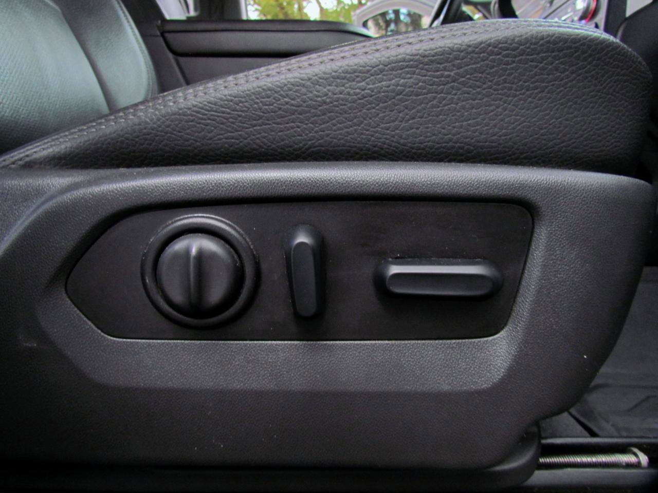 Used 2021 GMC Sierra 3500 Denali w/ Denali Ultimate Package image 28