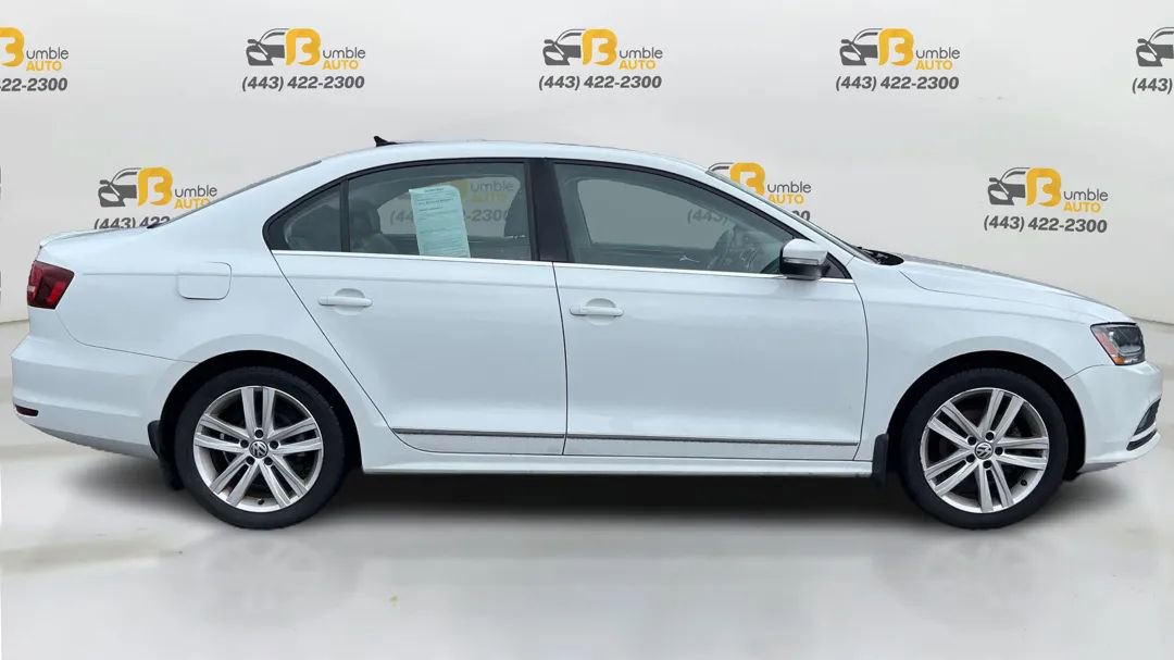 Used 2017 Volkswagen Jetta SEL image 4