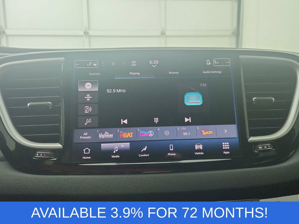 New 2026 Chrysler Voyager LX image 24