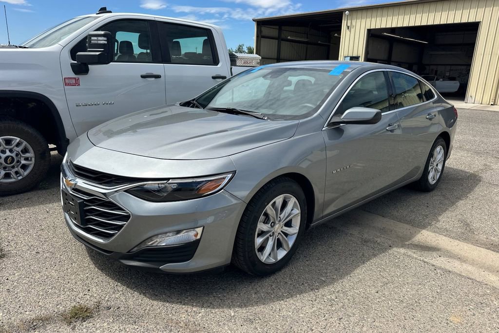 Used 2024 Chevrolet Malibu LT FWD image 2
