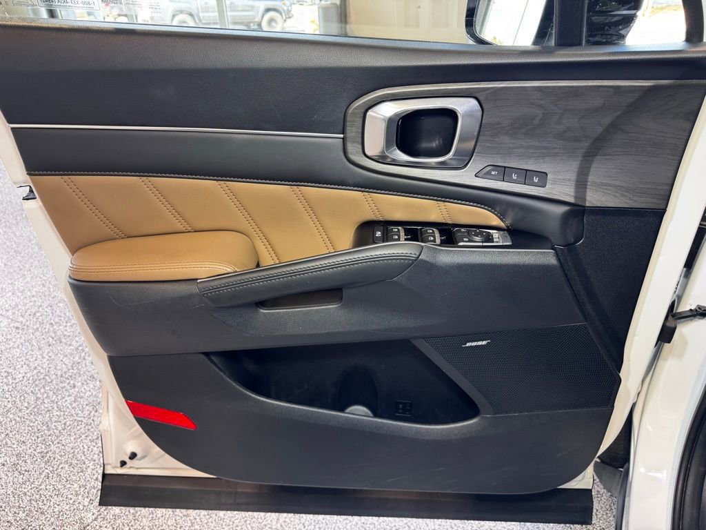 Used 2024 Kia Sorento SX Prestige w/ Olive Brown Leather Package AWD/4WD image 21