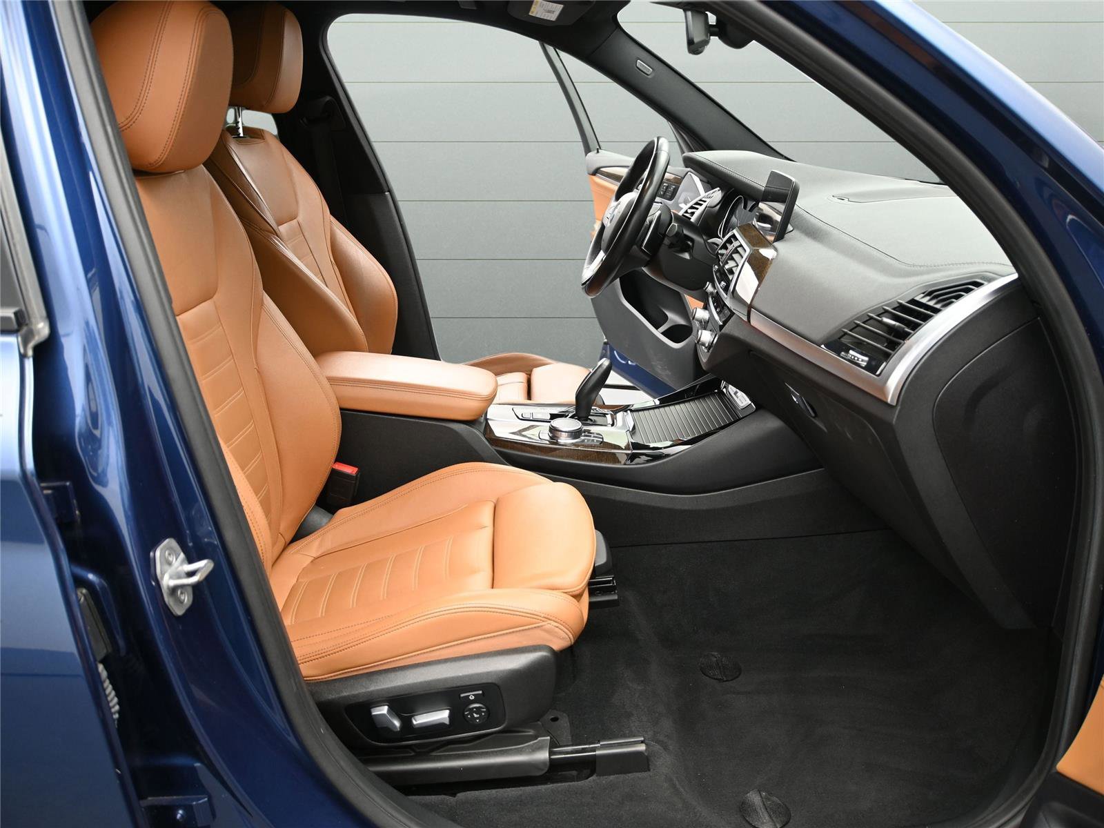 Used 2018 BMW X3 M40i image 17