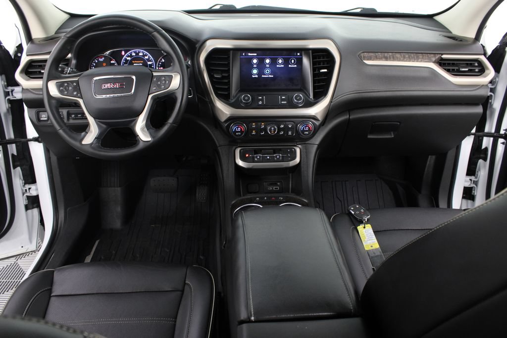Used 2023 GMC Acadia Denali w/ Denali Ultimate Package FWD image 13