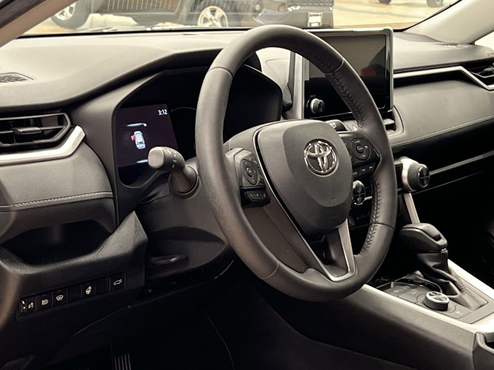 Used 2024 Toyota RAV4 XLE w/ Convenience Package image 15