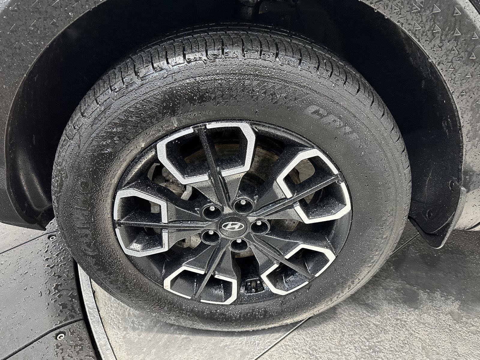 Certified 2023 Hyundai Santa Cruz SE image 9