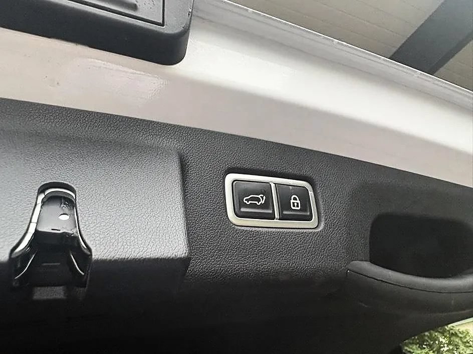 Used 2023 Kia Sorento SX FWD image 34