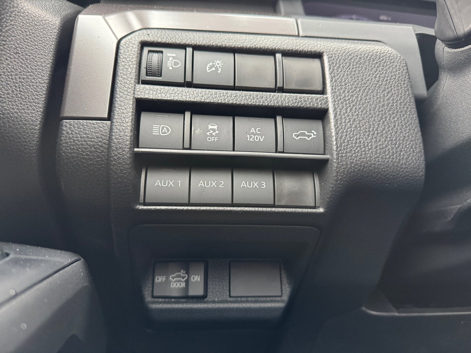 New 2025 Toyota Tacoma TRD Off-Road image 19