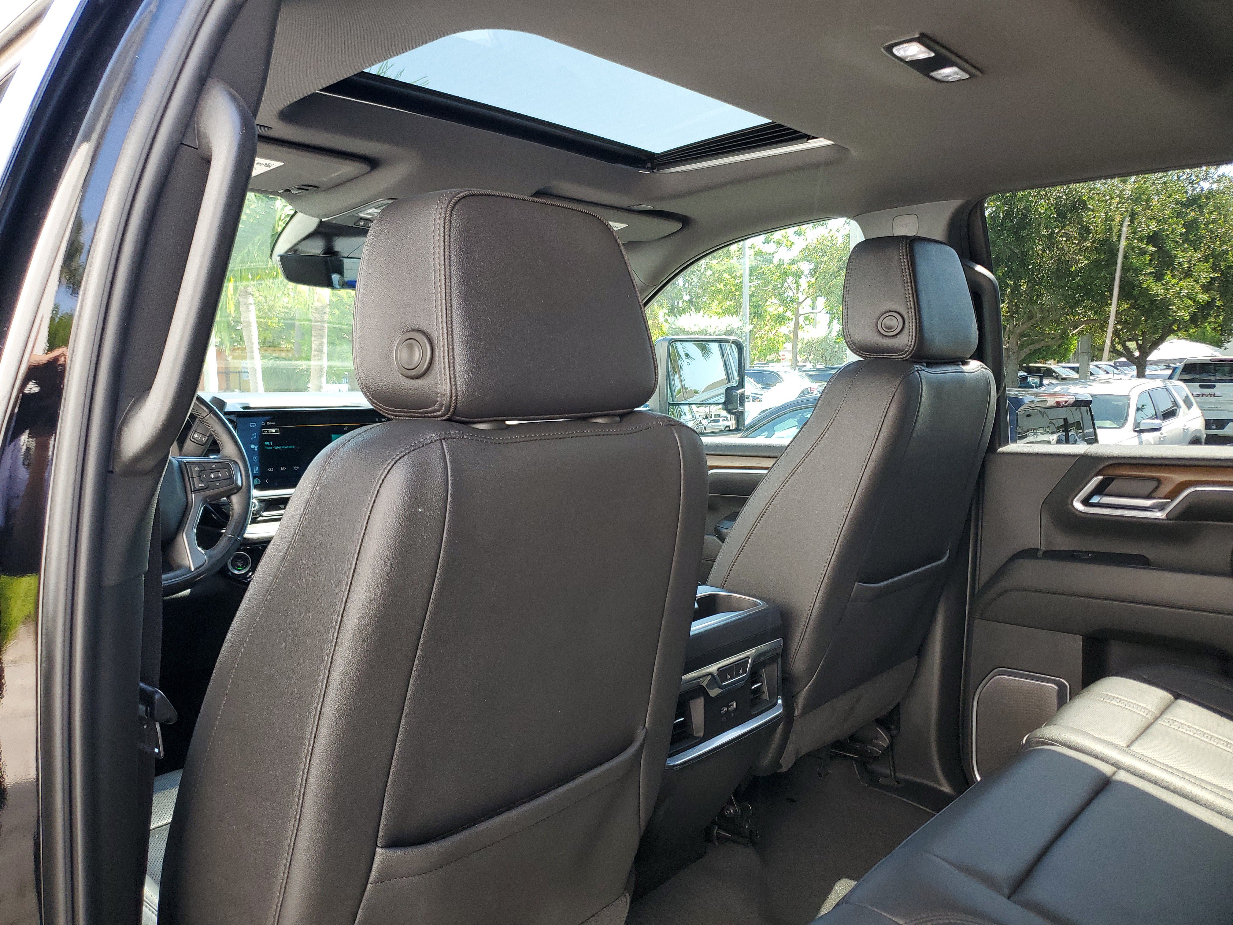 Certified 2024 Chevrolet Silverado 2500 High Country w/ High Country Premium Package AWD/4WD image 13