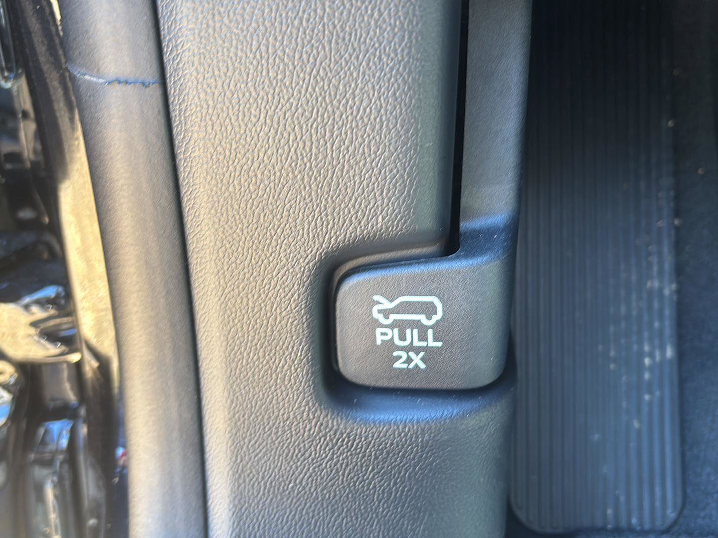 New 2026 Ford Explorer ST w/ Sun And Sound Package image 17