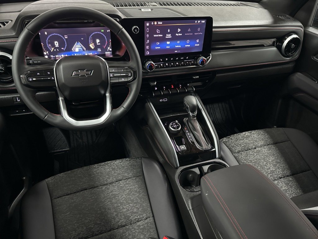 Used 2025 Chevrolet Colorado Z71 w/ Midnight Edition image 14